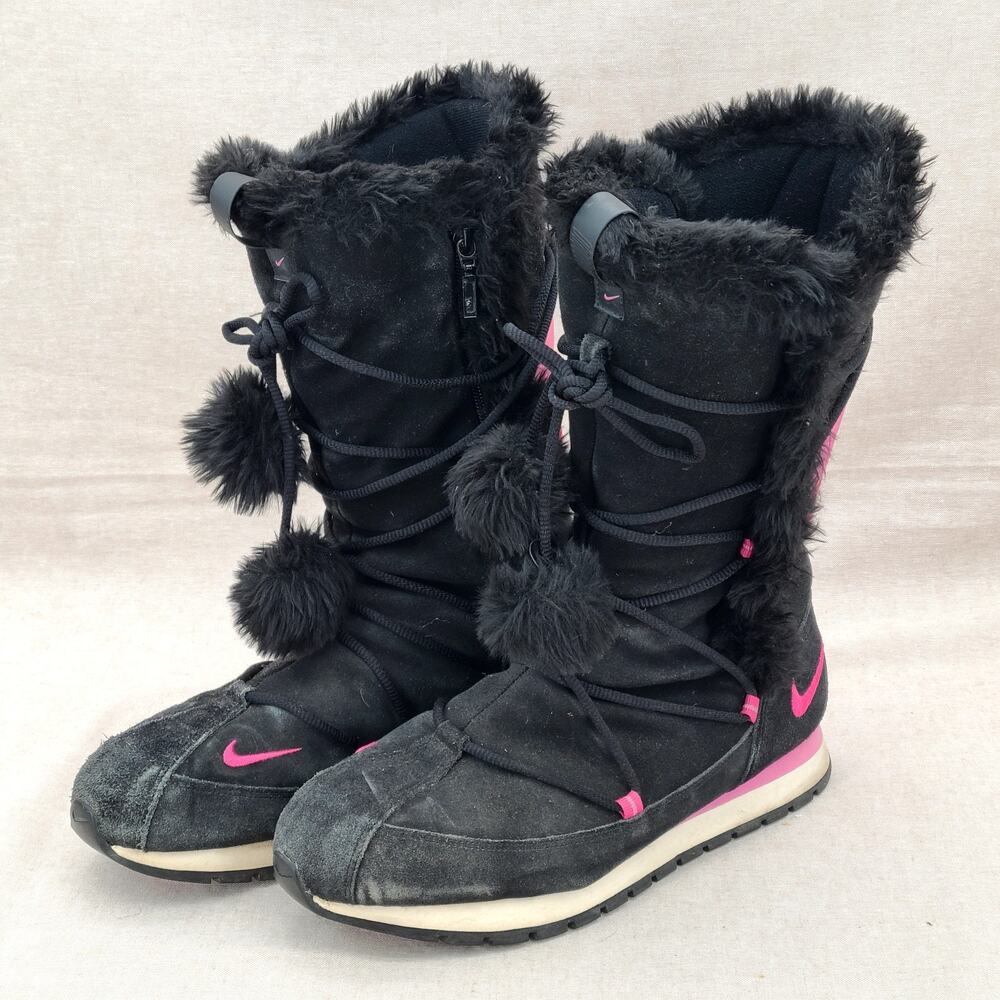 Sz 10 Womens Nike Faux Fur Lined Pom Snow Winter Boots Black Suede Pink Accents